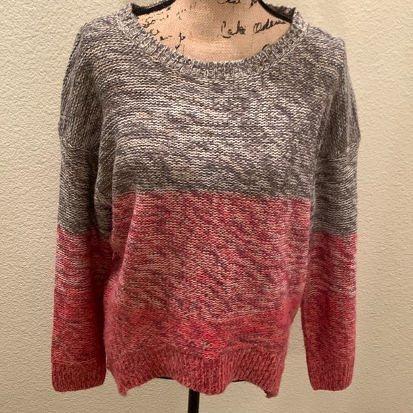 Women’s Rue 21 High Low Pullover Sweater - Picture 1 of 8